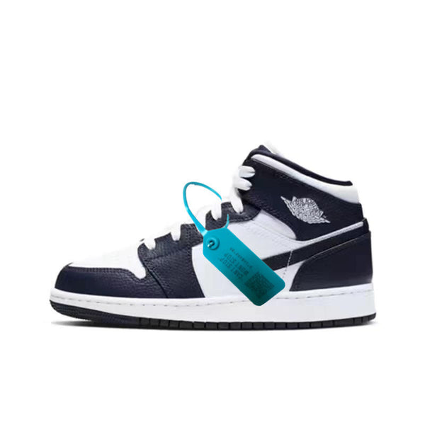 The shoe factory direstly supplies AJ1 fashionable and versatile men's and women's shoes