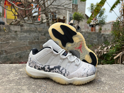 Shoe factory supplies low cut AJ11 pink snake chameleon men's and women's shoes directly